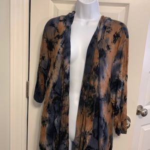 Coin 1804 cascading tie dyed kimono. Size 2x. Pockets and hood.